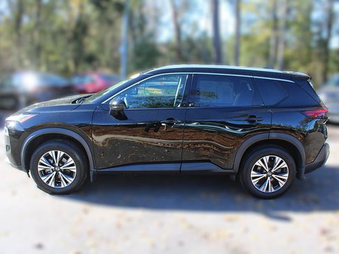 Used 2021 Nissan Rogue SV w/ Premium Package image 6