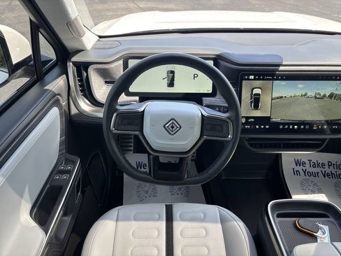 Used 2023 Rivian R1S Adventure AWD/4WD image 15