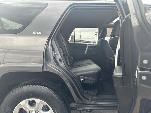 Used 2015 Toyota 4Runner SR5 Premium image 16