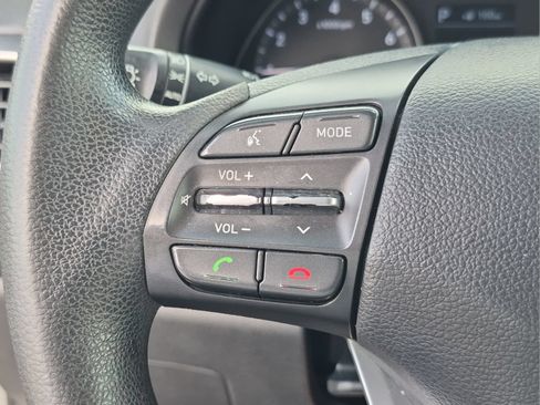 Used 2019 Hyundai Elantra GT FWD image 13