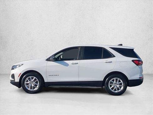 Used 2022 Chevrolet Equinox LS w/ LPO, Floor Liner Package FWD image 9