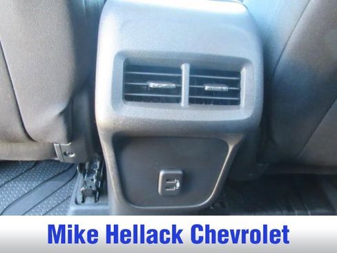 Used 2024 Chevrolet Equinox LT w/ LPO, Floor Liner Package image 17