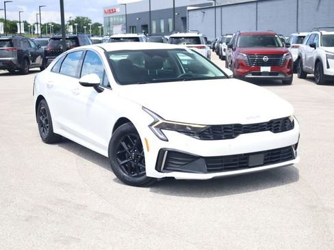 Used 2025 Kia K5 LXS FWD image 2