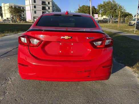 Used 2017 Chevrolet Cruze Premier FWD image 5