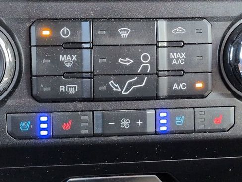 Used 2019 Ford F250 Lariat w/ Lariat Ultimate Package AWD/4WD image 31