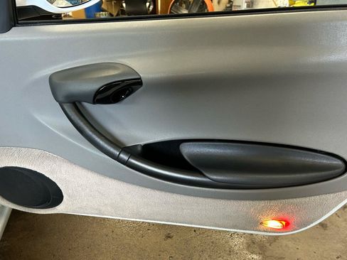 Used 1997 Porsche Boxster RWD image 19