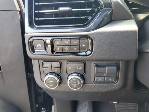 New 2026 GMC Yukon XL AT4 w/ AT4 Premium Plus Package AWD/4WD image 35