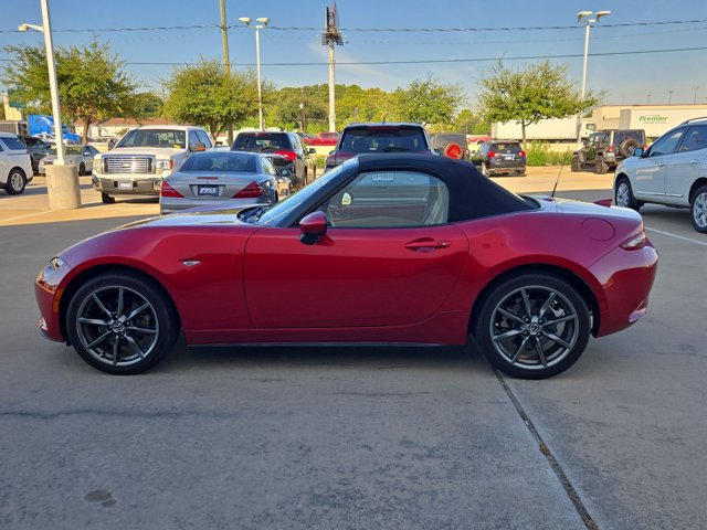 Used 2016 MAZDA MX-5 Miata Grand Touring RWD image 9