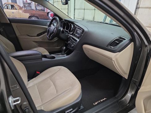 Used 2013 Kia Optima EX w/ Premium Pkg image 41