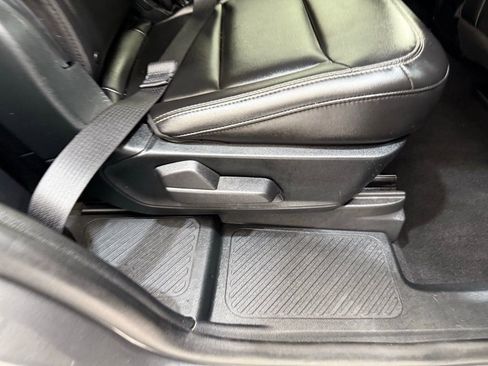 Used 2023 Ford Explorer XLT w/ Equipment Group 202A image 25