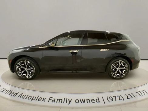 Used 2024 BMW iX xDrive50 w/ Premium Package AWD/4WD image 2