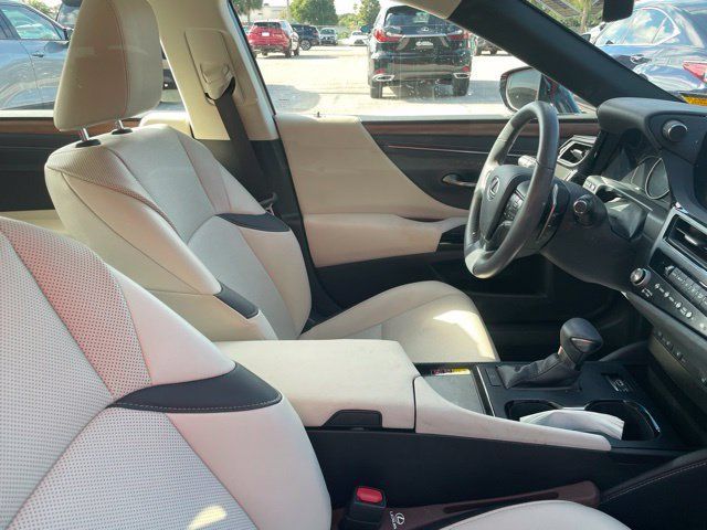 Used 2025 Lexus ES 350 w/ Premium Package FWD image 8