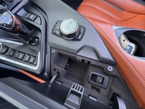 Used 2019 BMW i8 Roadster AWD/4WD image 48