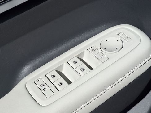 New 2025 Hyundai Santa Fe SEL image 10