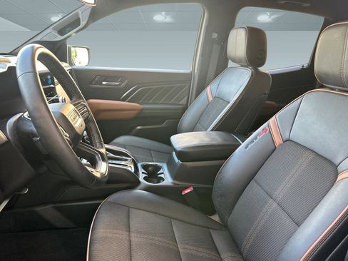 Used 2025 GMC Canyon AT4 image 21