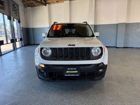 Used 2017 Jeep Renegade Altitude image 2
