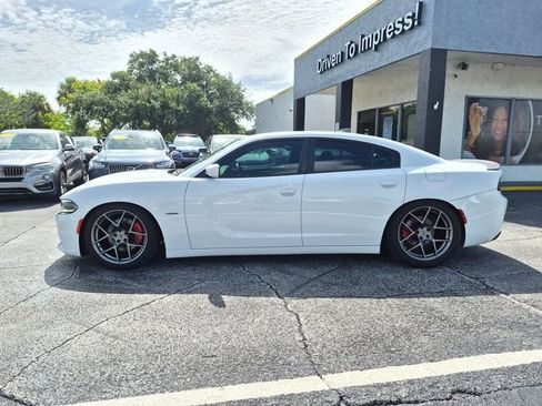 Used 2017 Dodge Charger R/T RWD image 8