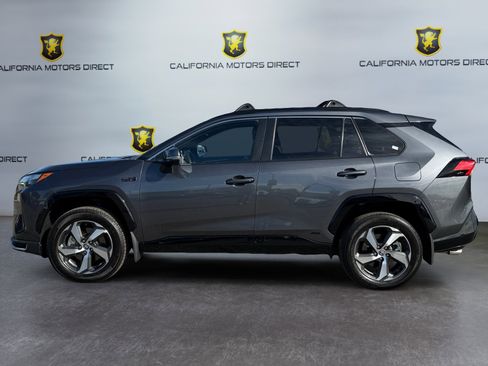 Used 2024 Toyota RAV4 SE image 2