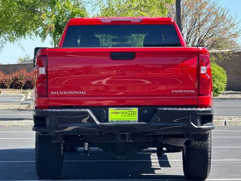 Used 2022 Chevrolet Silverado 2500 Custom w/ Custom Convenience Package RWD image 12