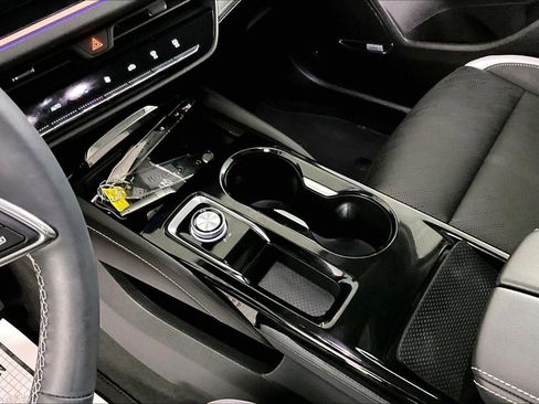 Used 2024 Buick Envision Sport Touring image 18