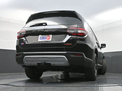 Used 2024 Honda Pilot TrailSport image 31
