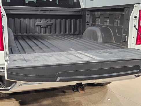 Used 2023 Chevrolet Silverado 1500 LTZ AWD/4WD image 18
