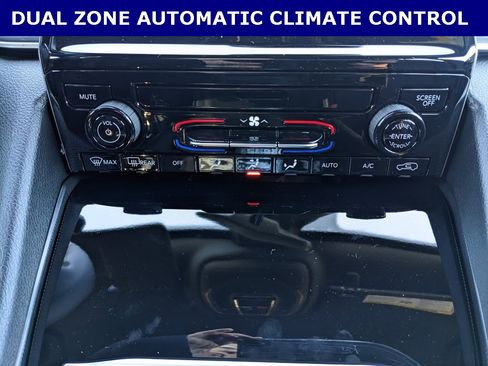 New 2025 Jeep Grand Cherokee Laredo image 13