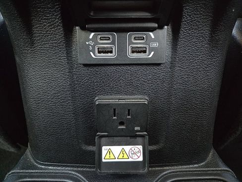 Used 2020 Jeep Wrangler Unlimited Sahara AWD/4WD image 12
