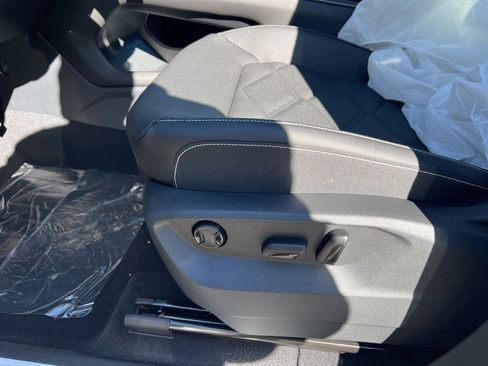 New 2026 Volkswagen Atlas SE image 18