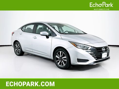 Used 2025 Nissan Versa SV FWD image 1