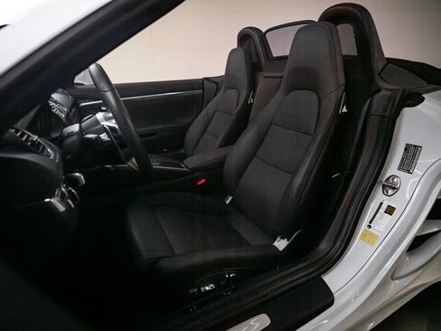 Used 2023 Porsche 718 Boxster S RWD image 8