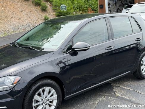 Used 2019 Volkswagen Golf 4-Door FWD image 32