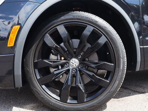 Used 2021 Volkswagen Tiguan SE R-Line image 5