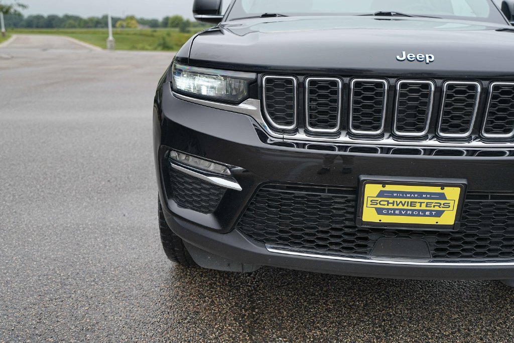 Used 2024 Jeep Grand Cherokee Limited 4xe AWD/4WD image 4