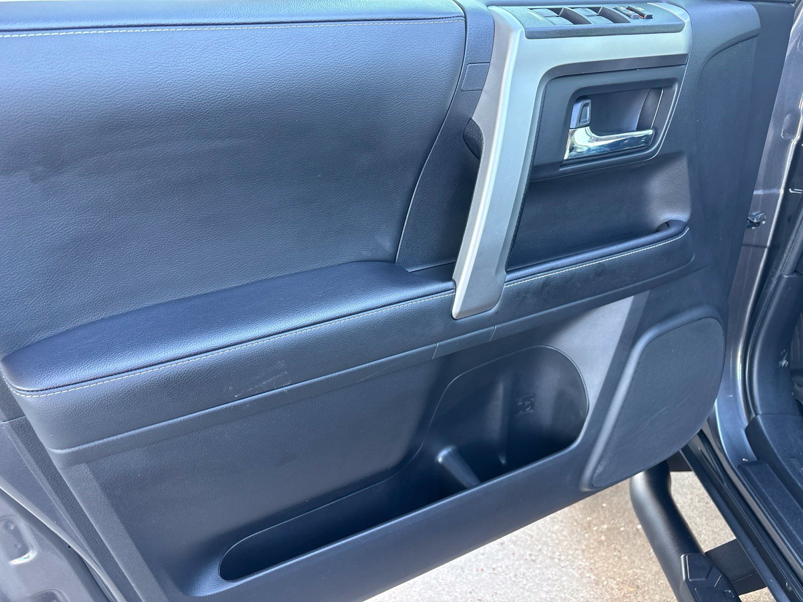 Used 2023 Toyota 4Runner SR5 Premium w/ Moonroof Package AWD/4WD image 11