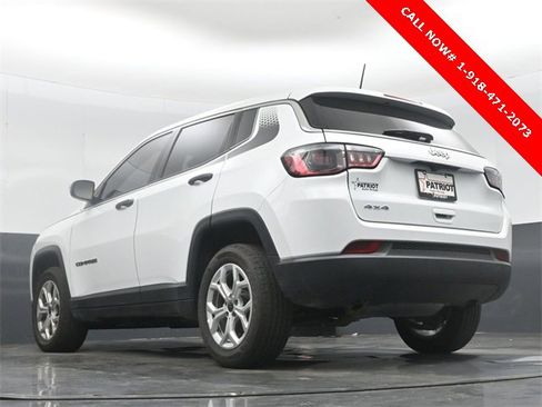 New 2025 Jeep Compass Sport w/ Mopar Graphics Package image 39