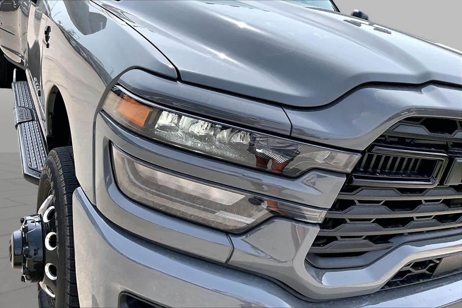 New 2027 RAM 3500 Big Horn AWD/4WD image 13