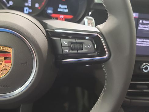 New 2026 Porsche Macan image 18