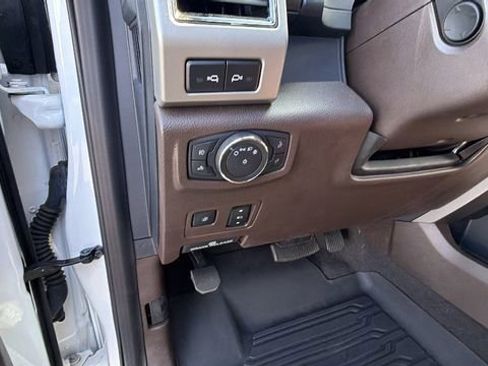 Used 2022 Ford F350 King Ranch w/ King Ranch Ultimate Package AWD/4WD image 32