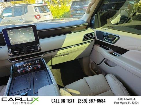 Used 2018 Lincoln Navigator Premiere image 22