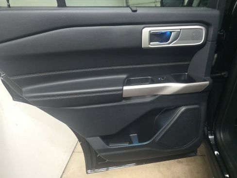Used 2023 Ford Explorer Limited w/ Equipment Group 301A image 15