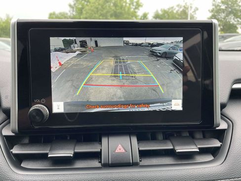 Used 2025 Toyota RAV4 LE FWD image 27