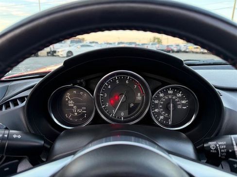 Used 2016 MAZDA MX-5 Miata Club image 26