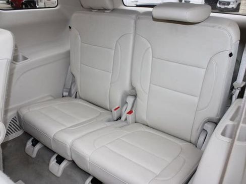 Used 2023 GMC Acadia Denali w/ Denali Technology Package image 7