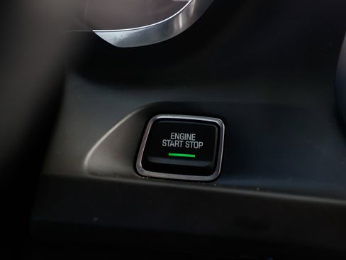 Used 2017 Chevrolet Camaro SS image 35