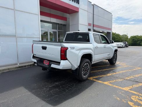 New 2026 Toyota Tacoma TRD Sport AWD/4WD image 5