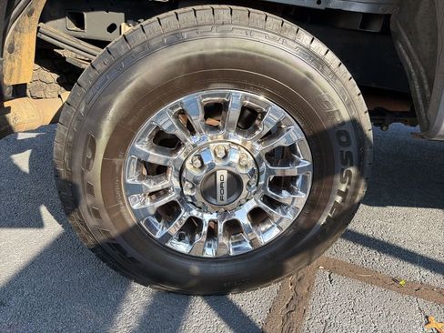 Used 2021 Ford F250 XLT w/ XLT Premium Package image 31