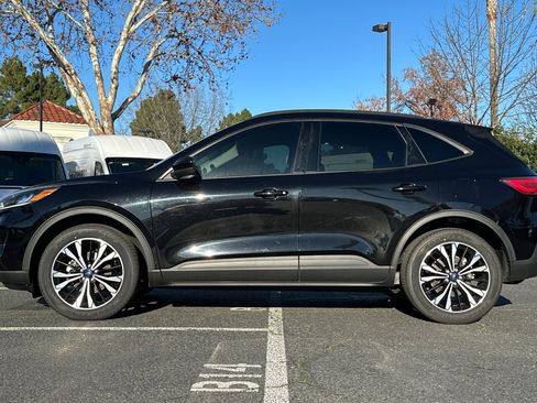 Certified 2022 Ford Escape SEL w/ SEL Stealth AWD Package image 8