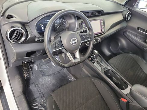 Used 2023 Nissan Kicks SV FWD image 11