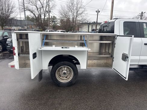 New 2026 Ford F550 4x4 Supercab Super Duty image 39